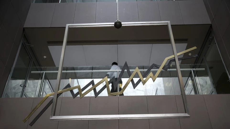 Σε ελεύθερη πτώση το Χρηματιστήριο – Κοντά στο 2% οι απώλειες